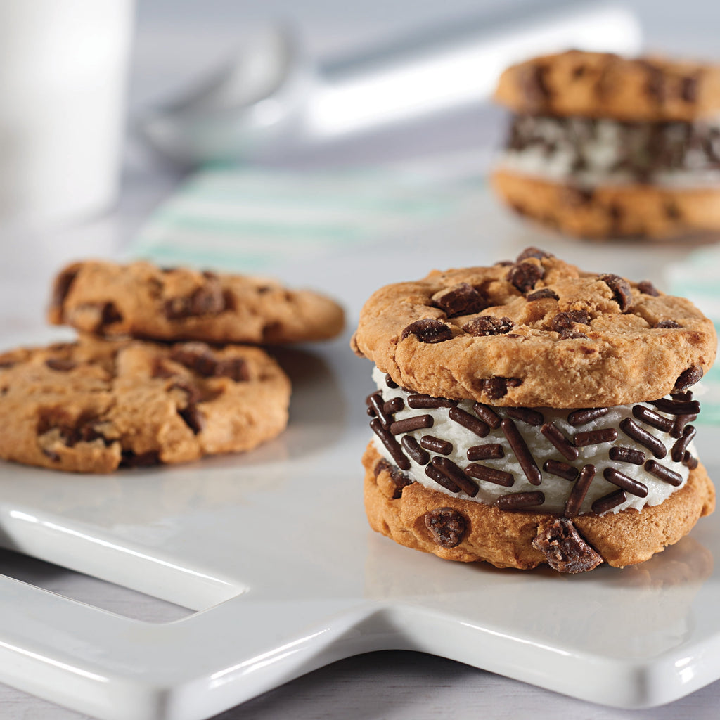 CHIPS AHOY! Chunky Fudgy Chocolate Chip Cookies, Party Size, 24.75 oz