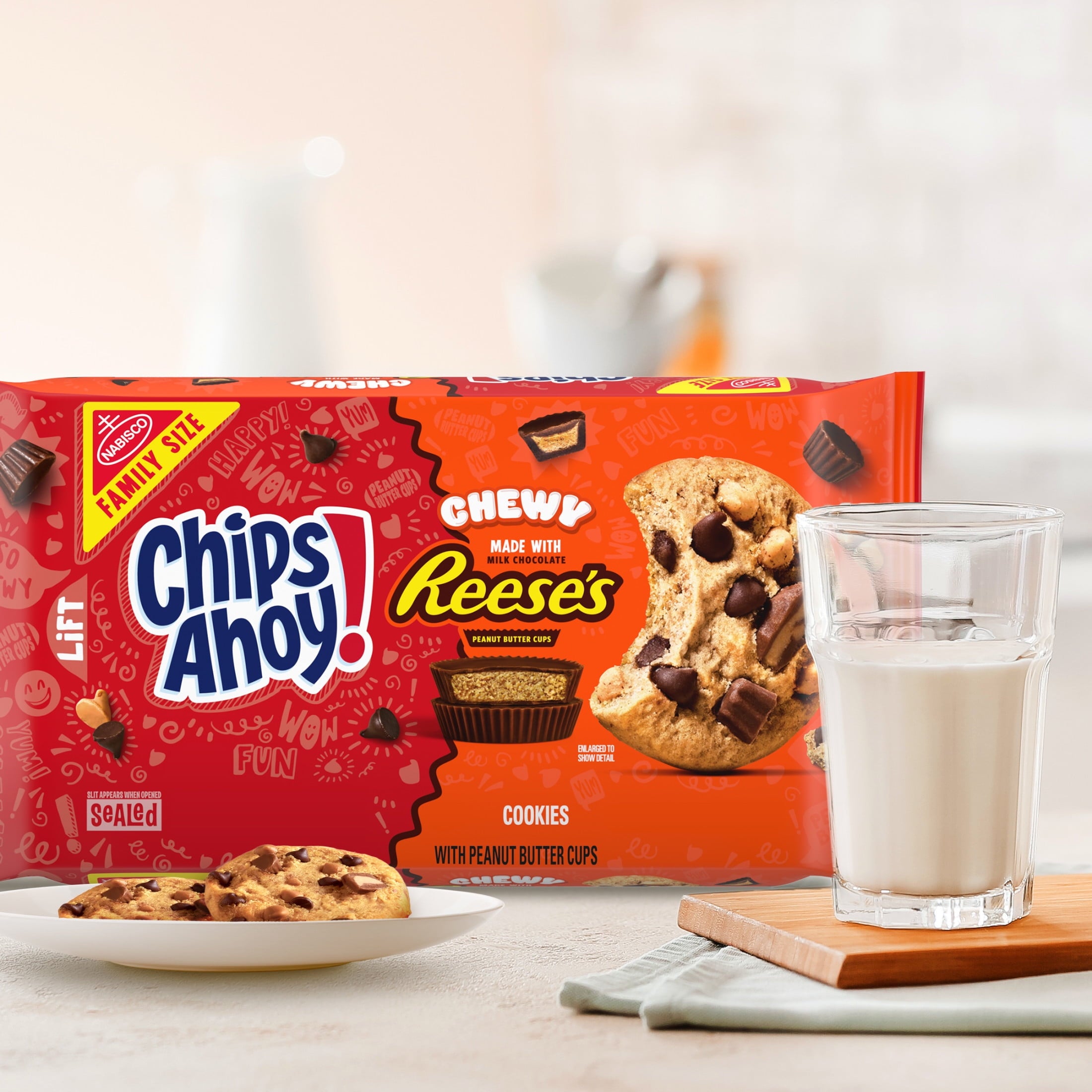 CHIPS AHOY! Chewy Chocolate Chip Cookies with Reese's Peanut Butter Cups, Family Size, 14.25 oz